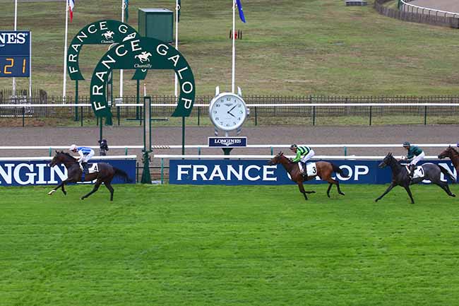 Photo d'arrivée de la course pmu PRIX DE LA LORIE à CHANTILLY le Samedi 10 septembre 2022
