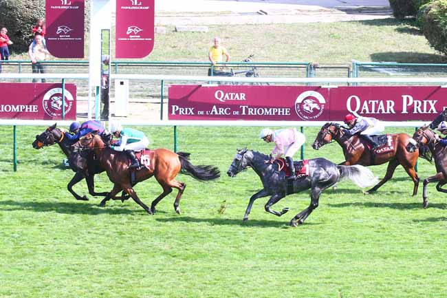 Photo d'arrivée de la course pmu QATAR HANDICAP DES ARC TRIALS à LONGCHAMP le Dimanche 11 septembre 2022