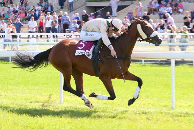 Photo d'arrivée de la course pmu PRIX HARAS DE VAINS (PRIX OFFEMONT) à CLAIREFONTAINE le Lundi 12 septembre 2022