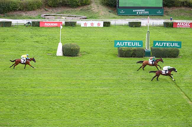 Photo d'arrivée de la course pmu PRIX MELI MELO à AUTEUIL le Mardi 13 septembre 2022