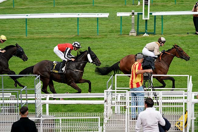 Photo d'arrivée de la course pmu PRIX DU FRANCPORT à COMPIEGNE le Mercredi 14 septembre 2022