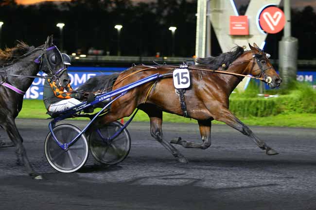 Photo d'arrivée de la course pmu PRIX OPHELIA à PARIS-VINCENNES le Vendredi 16 septembre 2022