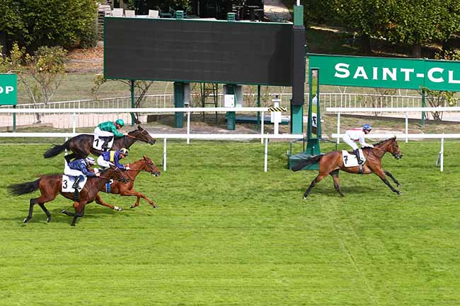 Photo d'arrivée de la course pmu PRIX ASTARIA à SAINT CLOUD le Lundi 19 septembre 2022