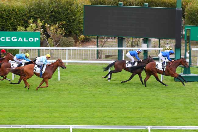 Photo d'arrivée de la course pmu PRIX CORONATION à SAINT CLOUD le Vendredi 23 septembre 2022