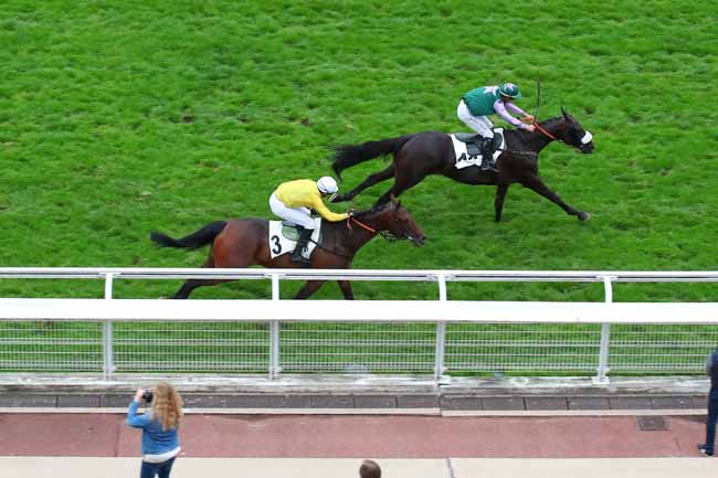 Photo d'arrivée de la course pmu PRIX CHAKHANSOOR à AUTEUIL le Samedi 24 septembre 2022