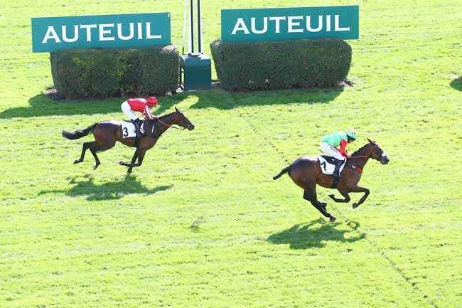 Photo d'arrivée de la course pmu PRIX XANTHOR à AUTEUIL le Jeudi 29 septembre 2022