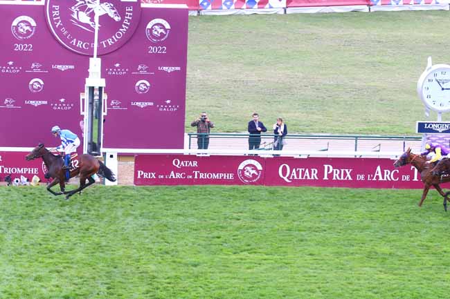 Photo d'arrivée de la course pmu QATAR PRIX MARCEL BOUSSAC - CRITERIUM DES POULICHES à LONGCHAMP le Dimanche 2 octobre 2022