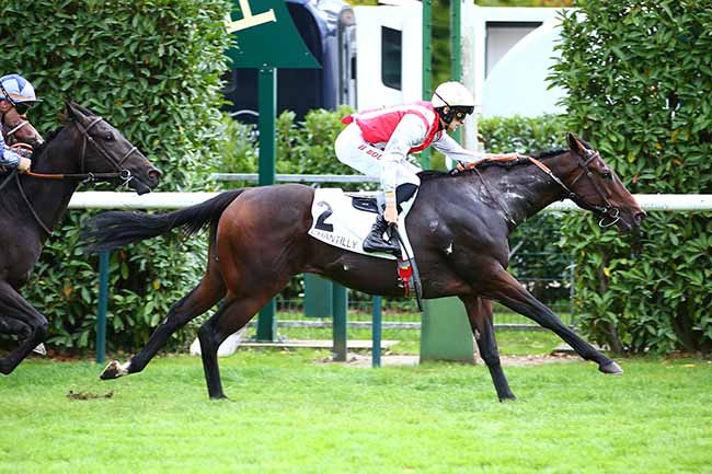 Photo d'arrivée de la course pmu PRIX DE BONNEVAL à CHANTILLY le Mercredi 5 octobre 2022