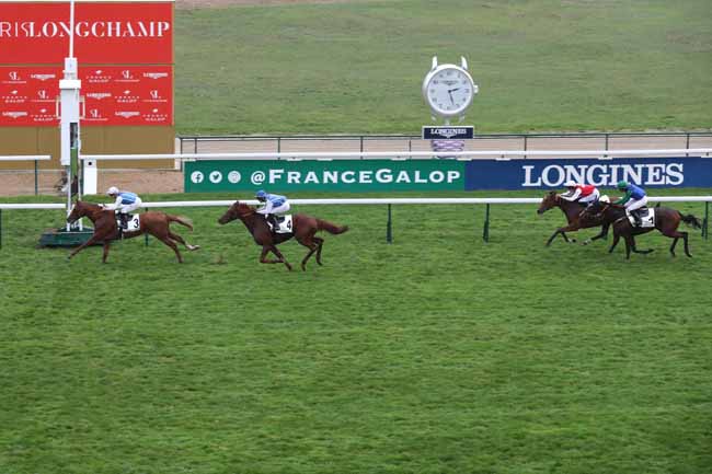 Photo d'arrivée de la course pmu PRIX DES MELEZES à LONGCHAMP le Jeudi 13 octobre 2022