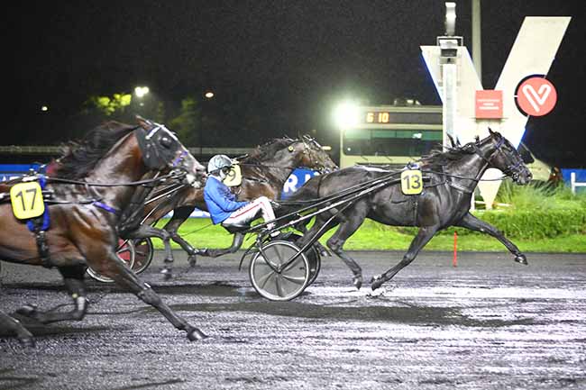 Photo d'arrivée de la course pmu CHAMPIONNAT EUROPEEN DES 5 ANS à PARIS-VINCENNES le Vendredi 14 octobre 2022
