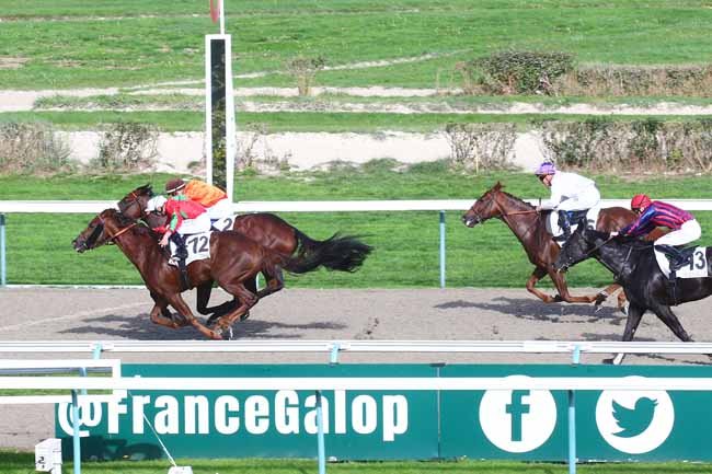 Photo d'arrivée de la course pmu PRIX DE BOLBEC à DEAUVILLE le Mardi 18 octobre 2022