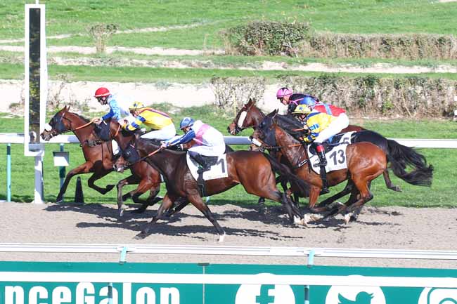 Photo d'arrivée de la course pmu PRIX DE LA FORET DE GOUFFERN à DEAUVILLE le Mercredi 19 octobre 2022