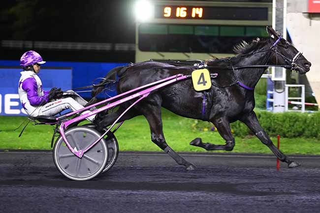 Photo d'arrivée de la course pmu PRIX ASPASIA à PARIS-VINCENNES le Vendredi 21 octobre 2022
