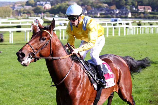 Photo d'arrivée de la course pmu PRIX DU HAPPY DEAUVILLE CLUB (PRIX FILIBERTO) à CLAIREFONTAINE le Vendredi 21 octobre 2022