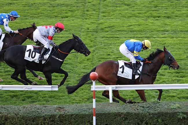 Photo d'arrivée de la course pmu PRIX DE L'AVENUE MADAME DE SEVIGNE à SAINT CLOUD le Samedi 22 octobre 2022