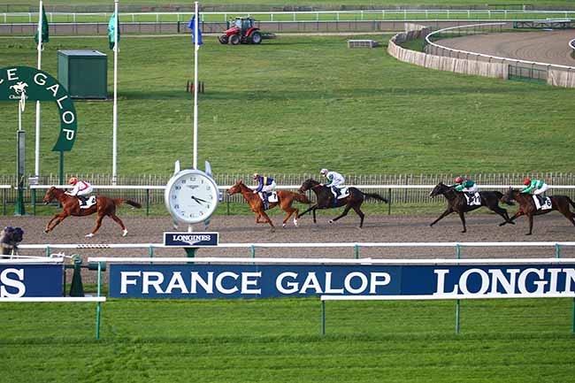 Photo d'arrivée de la course pmu PRIX DE LA CROIX D'ANLEU à CHANTILLY le Mercredi 2 novembre 2022