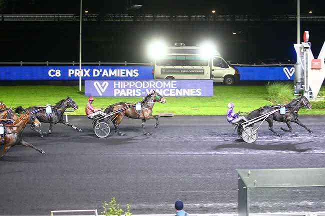 Photo d'arrivée de la course pmu PRIX D'AMIENS à PARIS-VINCENNES le Jeudi 3 novembre 2022