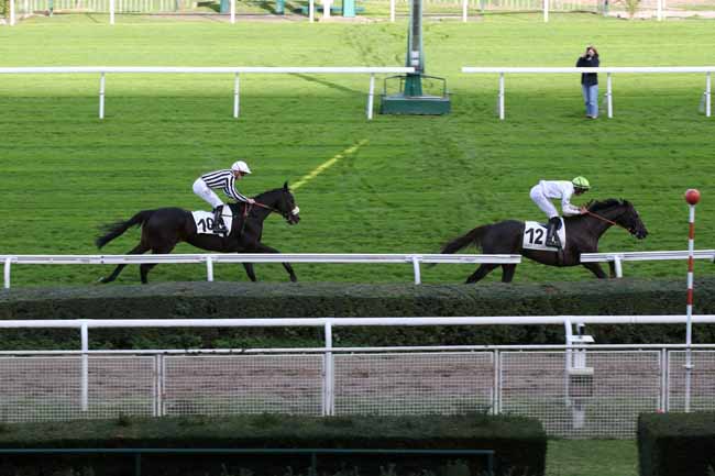 Photo d'arrivée de la course pmu GRAND PRIX DES APPRENTIS (FINALE DU CHAMPIONNAT 