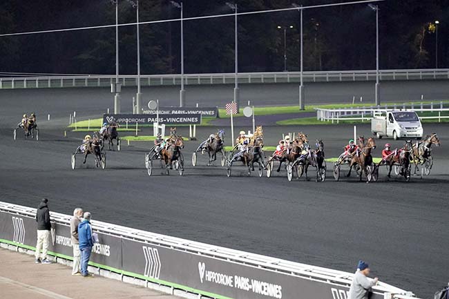 Photo d'arrivée de la course pmu PRIX DE COGNAC à PARIS-VINCENNES le Jeudi 10 novembre 2022