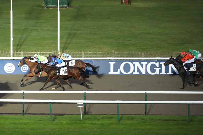 Photo d'arrivée de la course pmu PRIX DE LA GALERIE DE PSYCHE à CHANTILLY le Mercredi 16 novembre 2022