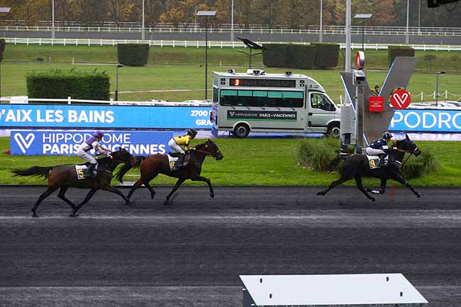 Photo d'arrivée de la course pmu PRIX D'AIX-LES-BAINS à PARIS-VINCENNES le Lundi 21 novembre 2022