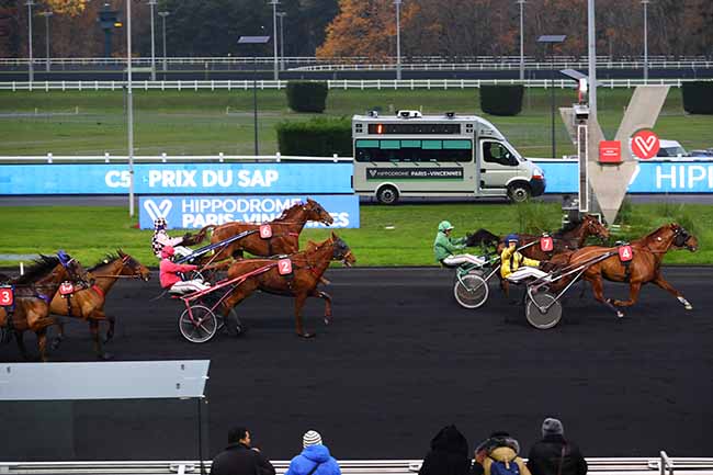 Photo d'arrivée de la course pmu PRIX DU SAP à PARIS-VINCENNES le Jeudi 1 décembre 2022