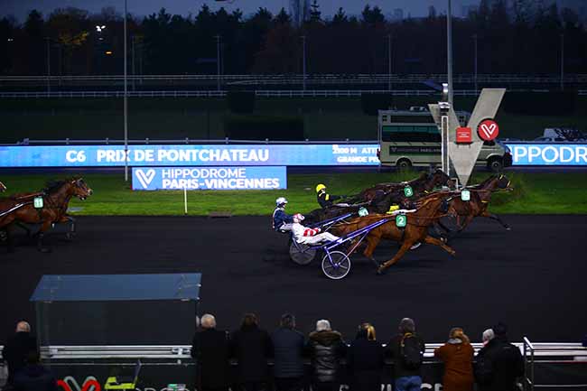 Photo d'arrivée de la course pmu PRIX DE PONTCHATEAU à PARIS-VINCENNES le Samedi 10 décembre 2022