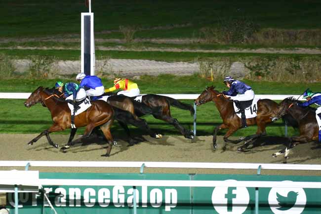 Photo d'arrivée de la course pmu PRIX DU CHANTIER NAVAL à DEAUVILLE le Samedi 10 décembre 2022