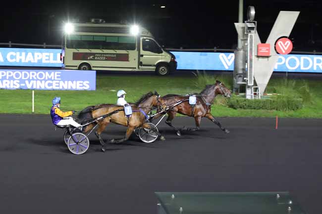 Photo d'arrivée de la course pmu PRIX DE CRECY-LA-CHAPELLE à PARIS-VINCENNES le Dimanche 11 décembre 2022