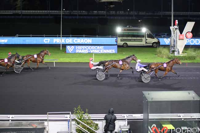 Photo d'arrivée de la course pmu PRIX DE CRAON à PARIS-VINCENNES le Mardi 27 décembre 2022