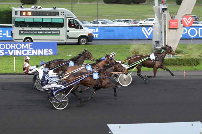 Photo d'arrivée de la course pmu PRIX DE BEAUMONT-DE-LOMAGNE à PARIS-VINCENNES le Samedi 31 décembre 2022