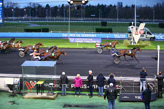 Photo d'arrivée de la course pmu PRIX DE SERRIGNY à PARIS-VINCENNES le Mercredi 4 janvier 2023