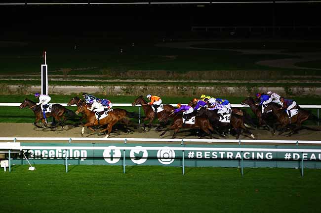 Photo d'arrivée de la course pmu PRIX DE CHERBOURG à DEAUVILLE le Vendredi 13 janvier 2023