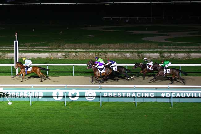 Photo d'arrivée de la course pmu PRIX DE LA GARE DE POINTE-NOIRE à DEAUVILLE le Vendredi 13 janvier 2023