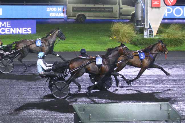 Photo d'arrivée de la course pmu PRIX DU FOREZ à PARIS-VINCENNES le Samedi 14 janvier 2023
