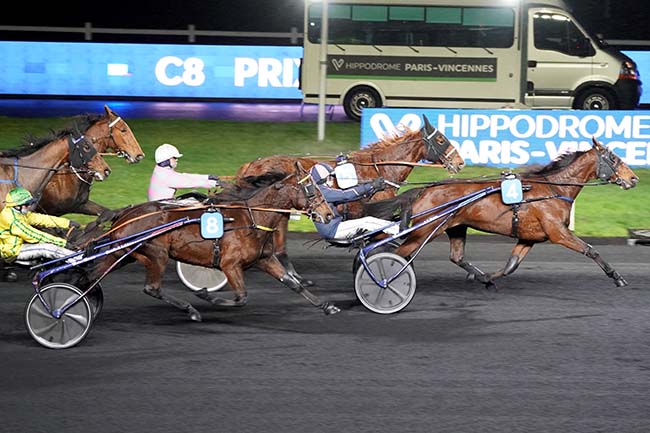 Photo d'arrivée de la course pmu PRIX DE GERMIGNY à PARIS-VINCENNES le Mardi 17 janvier 2023
