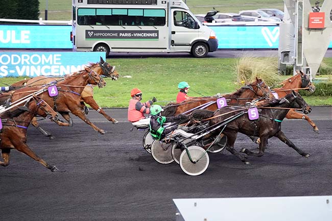 Photo d'arrivée de la course pmu PRIX DE LA BAULE à PARIS-VINCENNES le Mercredi 18 janvier 2023
