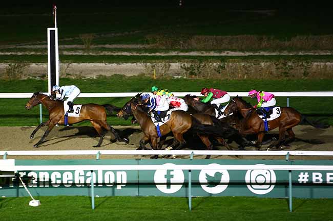 Photo d'arrivée de la course pmu PRIX DE RUGLES à DEAUVILLE le Vendredi 20 janvier 2023