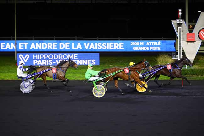 Photo d'arrivée de la course pmu PRIX JEAN ET ANDRE DE LA VAISSIERE à PARIS-VINCENNES le Vendredi 3 février 2023