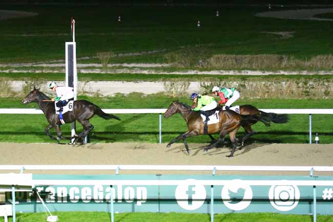 Photo d'arrivée de la course pmu PRIX DE SAINTE-ADRESSE à DEAUVILLE le Vendredi 3 février 2023