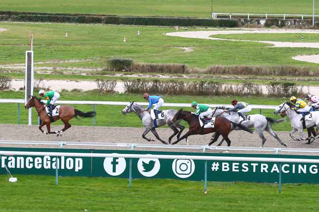 Photo d'arrivée de la course pmu PRIX DU KHAL-BURG à DEAUVILLE le Samedi 4 février 2023