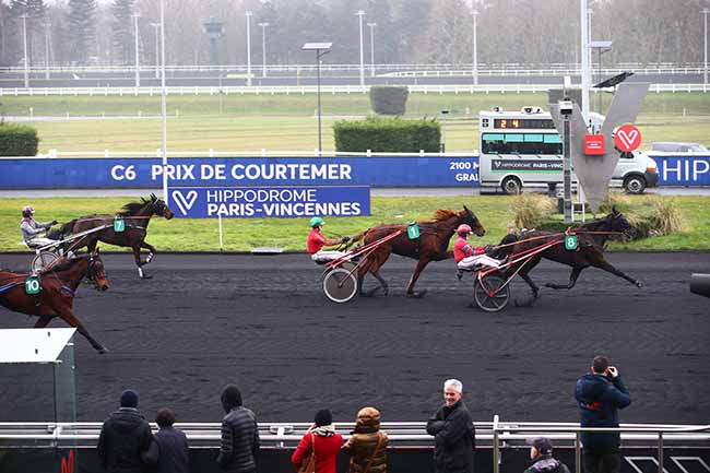 Photo d'arrivée de la course pmu PRIX DE COURTEMER à PARIS-VINCENNES le Samedi 4 février 2023