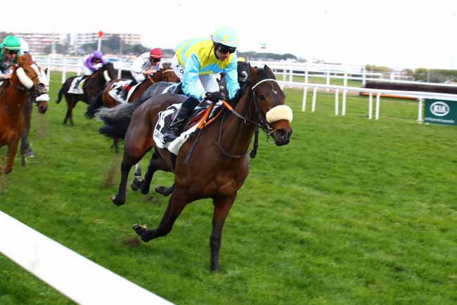 Photo d'arrivée de la course pmu PRIX DE PARISLONGCHAMP à CAGNES-SUR-MER le Jeudi 9 février 2023