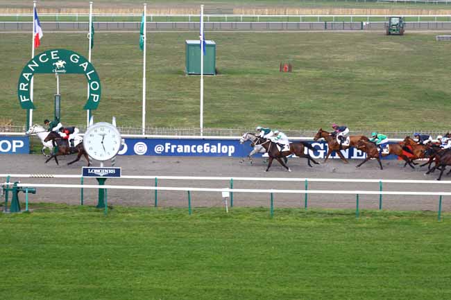 Photo d'arrivée de la course pmu PRIX DE LA ROUTE DES GENETS à CHANTILLY le Jeudi 16 février 2023
