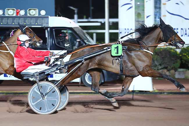 Photo d'arrivée de la course pmu PRIX ANDRE ROUZAUD (PRIX JOURNAL 
