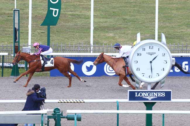 Photo d'arrivée de la course pmu PRIX SPREOTY à CHANTILLY le Vendredi 17 février 2023
