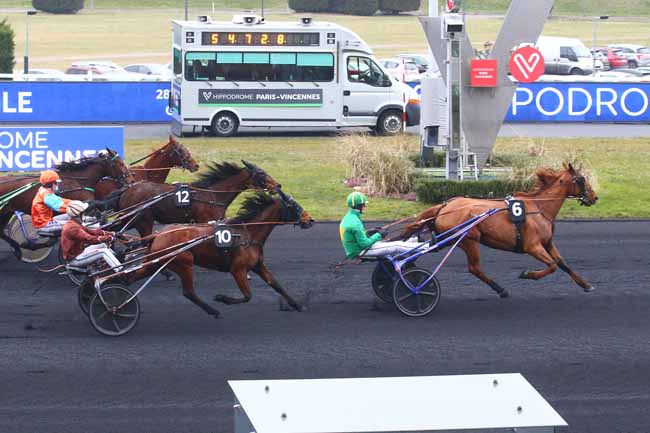 Photo d'arrivée de la course pmu PRIX DE GUER-COETQUIDAN à PARIS-VINCENNES le Samedi 4 mars 2023