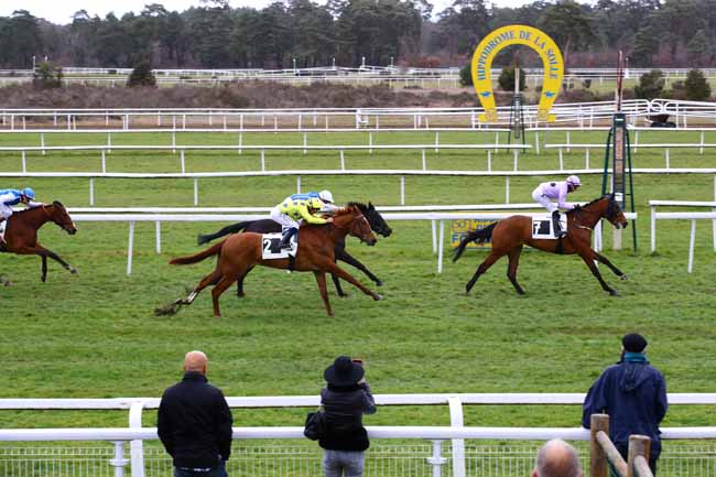 Photo d'arrivée de la course pmu PRIX JEAN GILLOIS à FONTAINEBLEAU le Mercredi 8 mars 2023