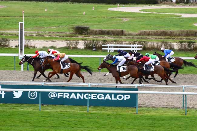 Photo d'arrivée de la course pmu PRIX DU CAP DE LA HAGUE à DEAUVILLE le Vendredi 10 mars 2023