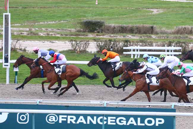 Photo d'arrivée de la course pmu PRIX MONTENICA à DEAUVILLE le Samedi 11 mars 2023